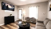 Charming Niagara Falls Home 3BR Sleeps 8 - B&B Niagara Falls