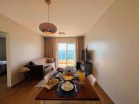 Appartement met 2 Slaapkamers en Uitzicht op Zee