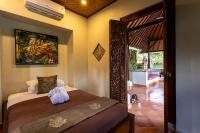 Suite with Garden View