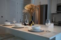 The Golden Hour 1Br 1Ba Luxury Midtown Stay with Rooftop Pool - B&B Atlanta
