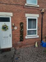 2 Bed house Sleeps 4 free parking Wi-Fi Netflix near Station Prince Royal Hospital Telford College Stadium ideal for CONTRACTORS AND FAMILIES - B&B Wellington