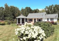 Beacon & Birch Cottage Point Prim - B&B Flat River