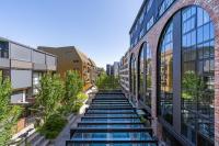 Onyx Apt Onsite EV 5mins to Foreshore - Hosted by Canstay - Bed and Breakfast Kingston