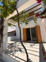 Meneou Beachfront 3BDR House gated estate - B&B Meneou