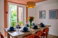 Spacious Home, Walk to City Centre & Free Parking - Bed and Breakfast Worcester