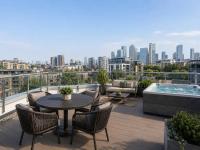 The Thames Horizon - The Docks - Terrace with jacuzzi - B&B London