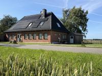 Landhaus auf Gut Priesholz mit großem eingezäuntem Garten, Kamin und Gutshofsauna nahe der Ostsee - Chambres d'hôtes Rabenholz