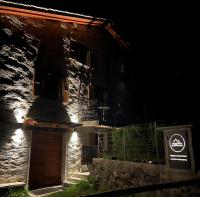 Romantic standalone 5 room cottage in Valposchiavo - B&B Poschiavo