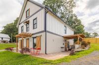 1AS Luxury European Barndo FARM STAY VENUE - B&B Jefferson City