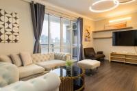 Apartment mit 4 Schlafzimmern und einem Balkon 