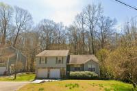 Game Room! King Bed! Near ATL! Fenced Yard w Deck BBQ - Chambres d'hôtes Tucker