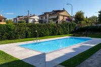Elegant Apartment with Pool on Lake Garda - Ferienwohnung Peschiera del Garda