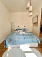 Elegant Stay in Vibrant Ixelles - B&B Brussels