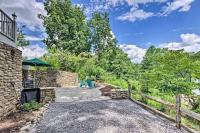 Couples Retreat with Lake and Mtn Views, Fire Pit - B&B Lake Junaluska