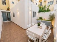 Seashells 1 min to seafront & Sliema - B&B Gżira