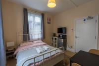 Gonville Room 4 Double Bed, Shared Bathroom and Kitchen close to centre - B&B Chesterton