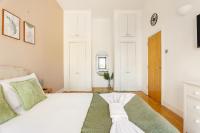 Top Floor Luxury 1BR Pent with Private Balcony - B&B London