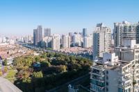 Yi Du Home with Double Views-At West Nanjing Road, Near Metro, Cards OK - Bed and Breakfast Sjanghai