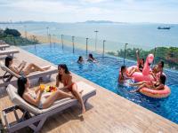 Avatara Beachfront - Best Rooftop Pool & Ocean Views - Ferienwohnung Jomtien
