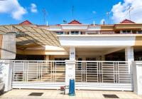 Puteri Homestay Batu Pahat 12-14 pax by Ngio - B&B Batu Pahat