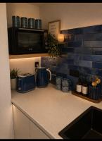 Bluegum Lodge Farmstay, Oamaru - B&B Deborah