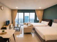 Room #1370322905
