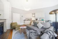 Chic 1 Bed Terrace Apartment in Notting Hill FREE WIFI by City Stay Aparts London - Chambres d'hôtes Londres