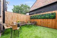 3 Bed Edgeley House Near Airport Free Parking - Ferienwohnung Stockport