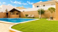 NEW Sunny 4BR Villa with Pool & Garden in Olhão - Bed and Breakfast Quelfes