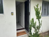 Guest ensuite room with private entrance - B&B Melbourne