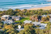 Skenes Beach House Stunning Ocean Views Amongst A Natural Bush Setting - Chambres d'hôtes Apollo Bay