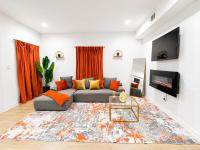 Modern Houston Retreat Near TMC and NRG Sleeps 8 - B&B Houston