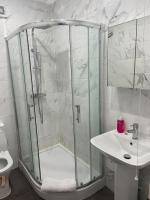 Seafront Apartment with Estuary Views - Ferienwohnung Southend-on-Sea