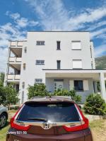Apartmani Sutomore Tri Palme - Bed and Breakfast Sutomore