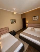 Twins Villa Mangalem - B&B Berat