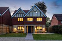 Detached 6 bedroom home in Surrey Hills Peaslake - Chambres d'hôtes Peaslake