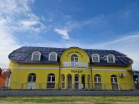 Boglárka Panzió - Étterem - B&B Mezőkövesd