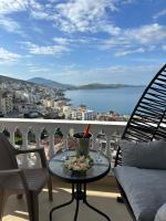 Flora Sea View Apartament - Bed and Breakfast Sarandë