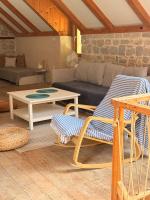 Stone house Olsavinia close to the beach - B&B Kutleše