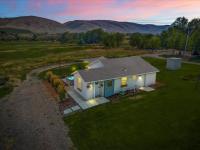 The Ahtanum Cottage - hot tub and views - B&B Yakima