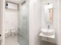 La casa vacanze di Byron Historic Center - B&B Gorizia