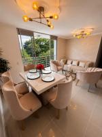 Apto moderno con piscina y parqueadero 73m2 - Bed and Breakfast Ibagué