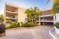 Sky-High Oceanfront Retreat for Two – Romantic 27th Floor Stay by Moikkarentals - Chambres d'hôtes Puerto Vallarta