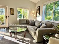 The Spruce Cape Collective - 5 Bed - House with Fireplace - B&B Kodiak