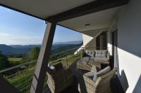 Slovenia Valley Views - Bed and Breakfast Lipa pri Frankolovem