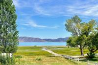Spacious Family Home w/ Kayak + Deck on Bear Lake! - Chambres d'hôtes Garden City