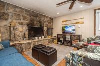 Cub House - B&B McHenry