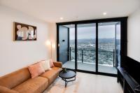 Luxury 60th Floor Skyline Views at The Star - B&B Gold Coast