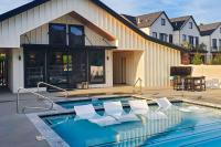 Ponderosa Court, Unit 2A - B&B Manson