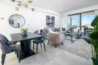 Inf36K - Luxury Apartment Perfect Location - Bed and Breakfast Estepona